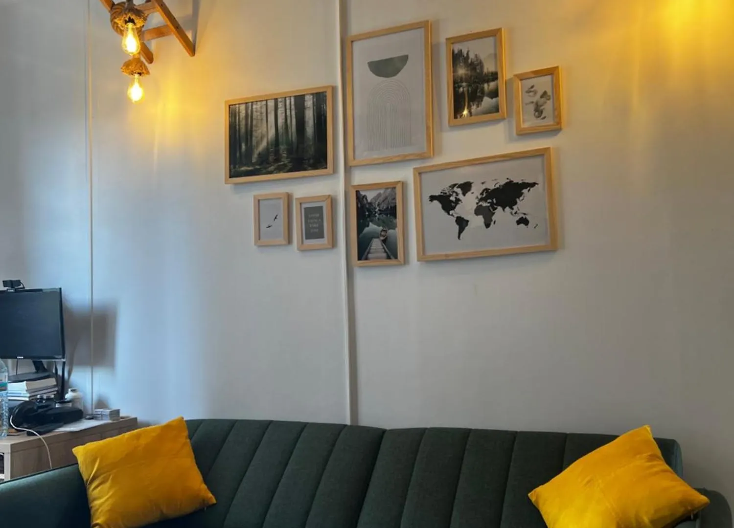 Un A Cote De La Cite Florale *