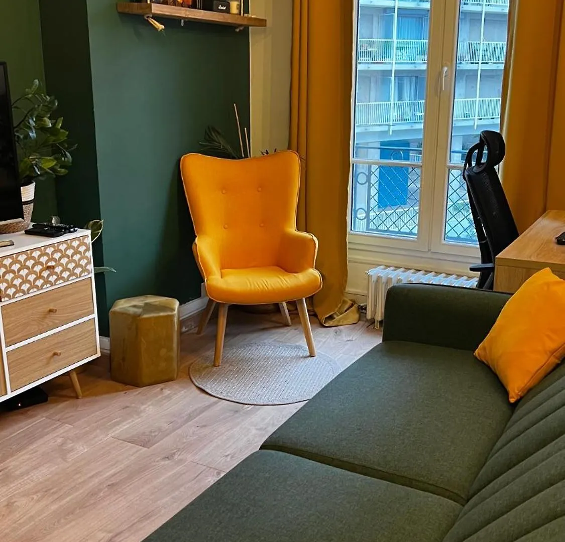 아파트 Un A Cote De La Cite Florale