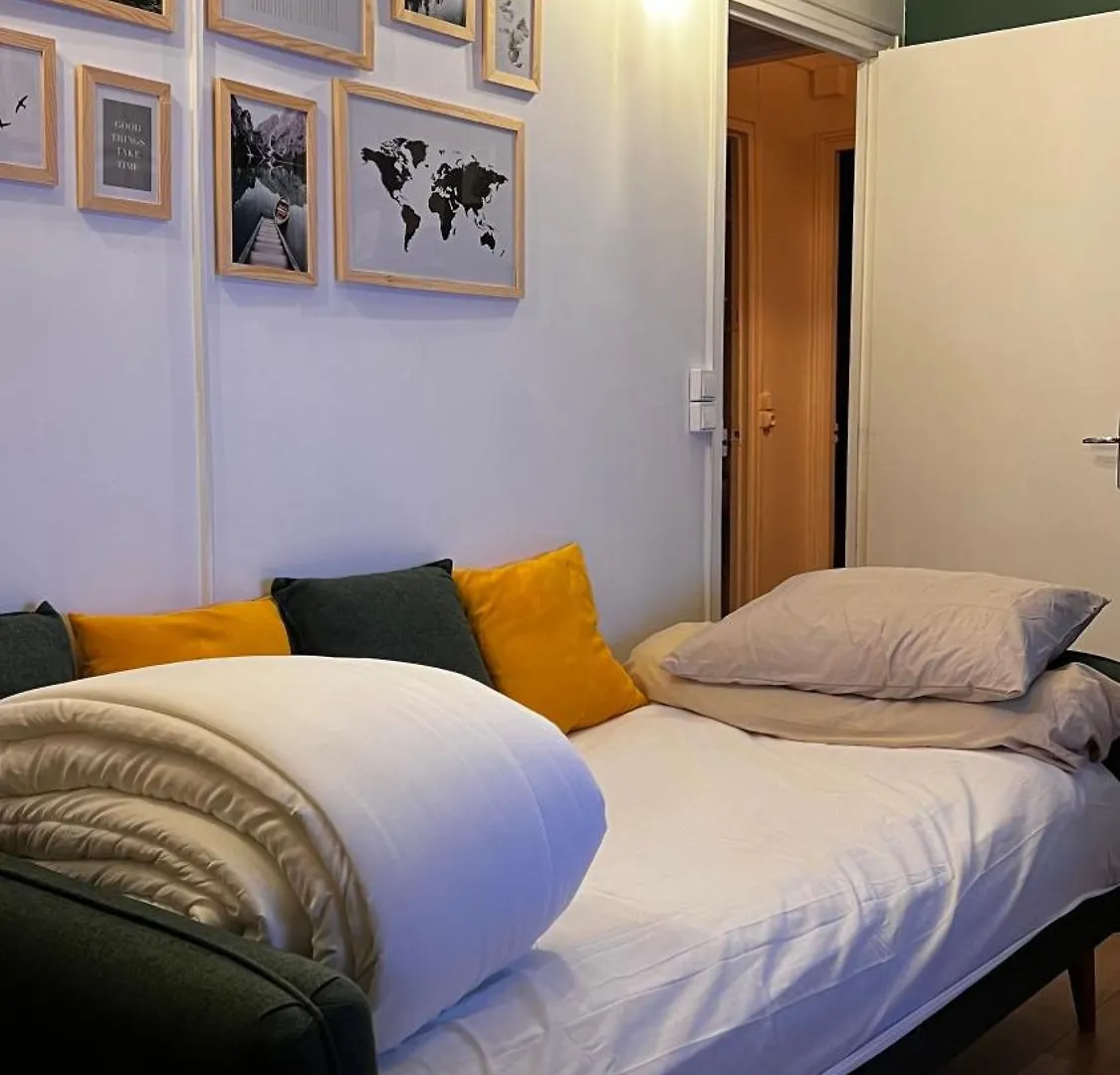 Apartment Un A Cote De La Cite Florale *